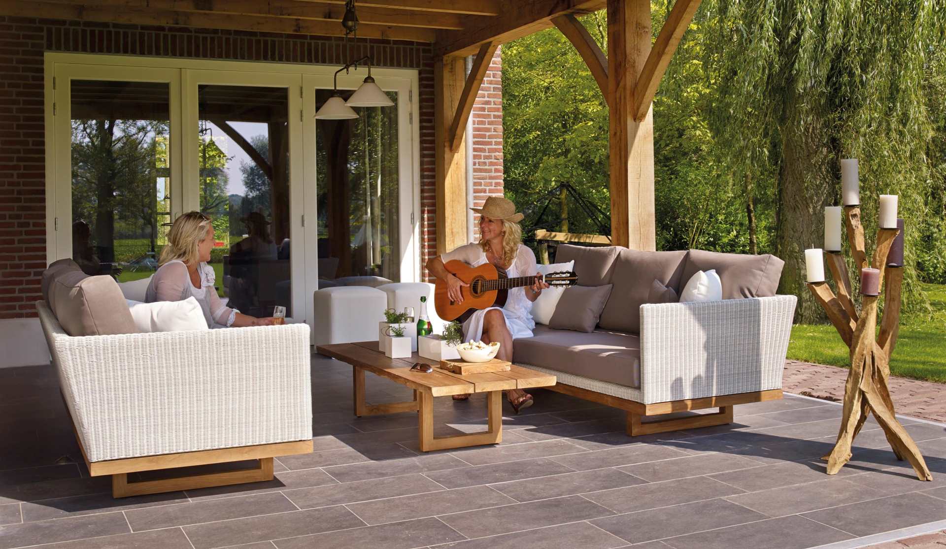 Outdoor living area | Featured image for the Patio Roofing Landing Page from MHI Roofing.